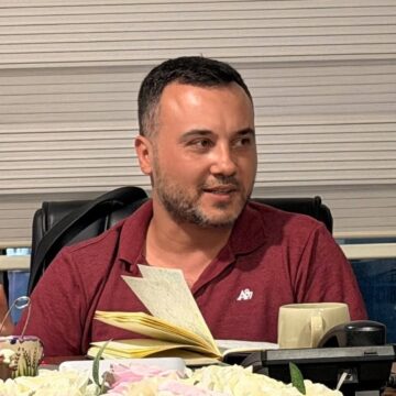 Dörd-beş nəfəri çıxmaqla, heç kimin ədəbiyyat dərdi yoxdur