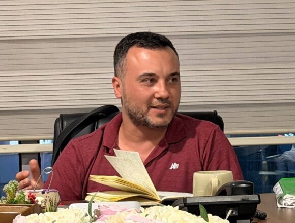 Dörd-beş nəfəri çıxmaqla, heç kimin ədəbiyyat dərdi yoxdur